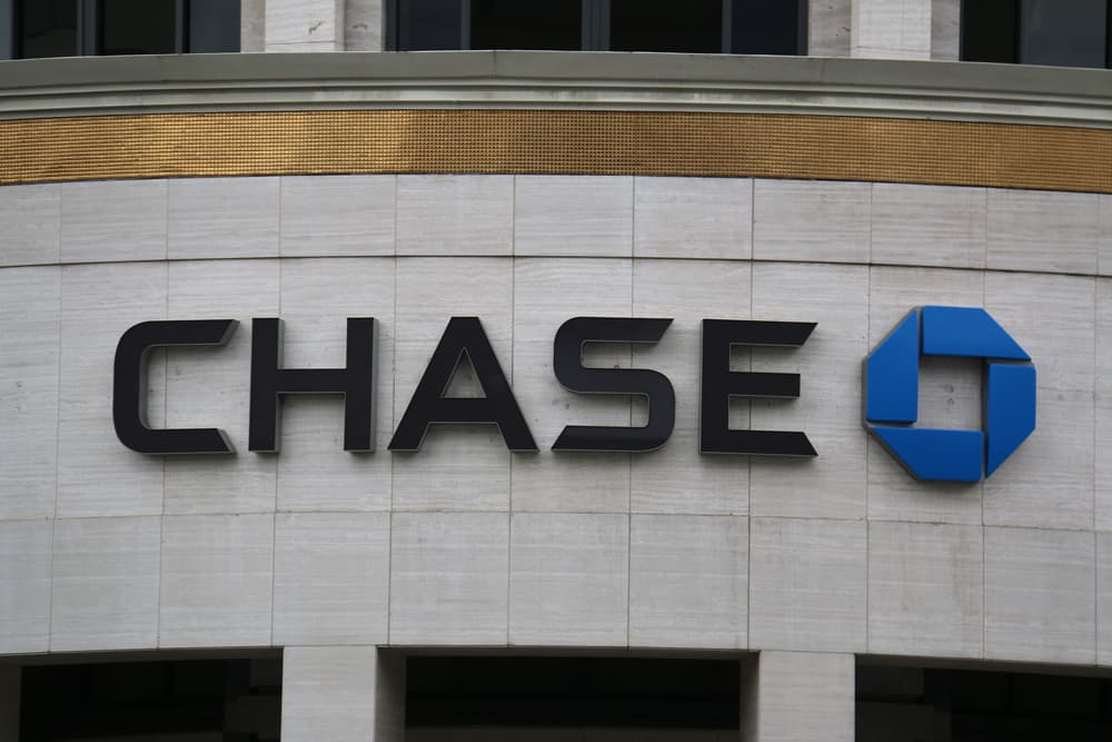 JPMorgan Chase & Co (JPM): Funding AI Projects With Eyes on Blockchain