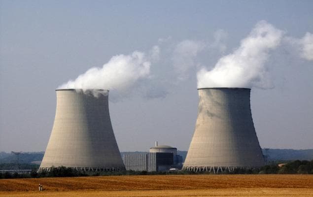 CEG Stock Underperforms Industry in the Past Week: How to Play?