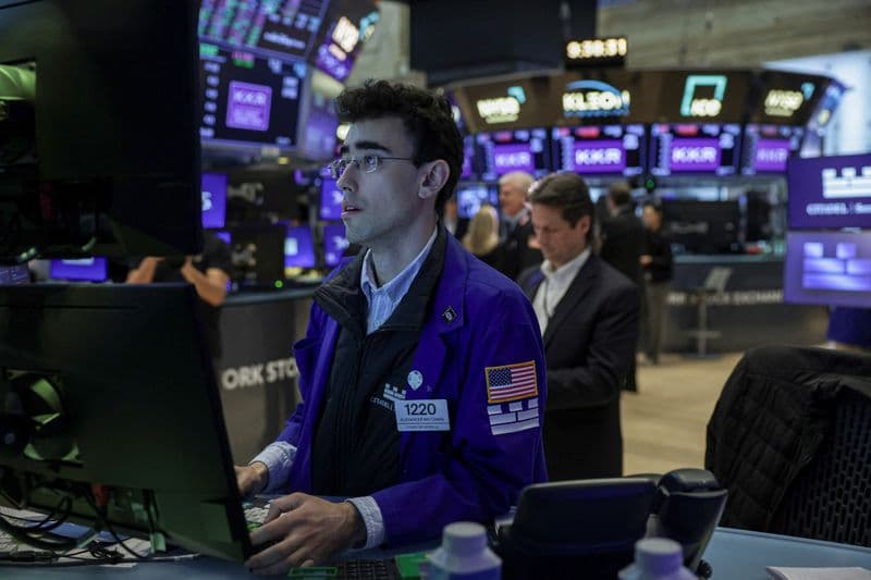 S&P 500 falls from record high on Middle East worries