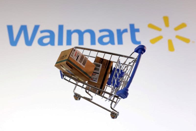 Walmart sticks to conservative annual targets as fuel shock dents US spending