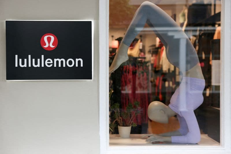 Lululemon cuts forecasts amid persistent sales slump in key US market, shares drop