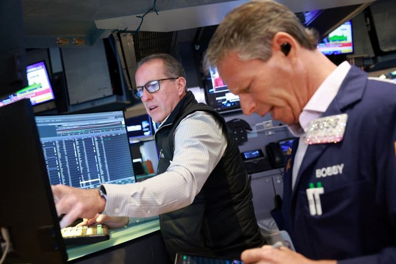 US stock futures extend declines after May non-farm payrolls data