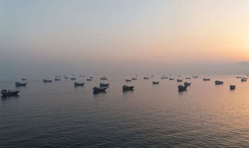 Energy shares fall as Iran deal lowers Hormuz disruption risk