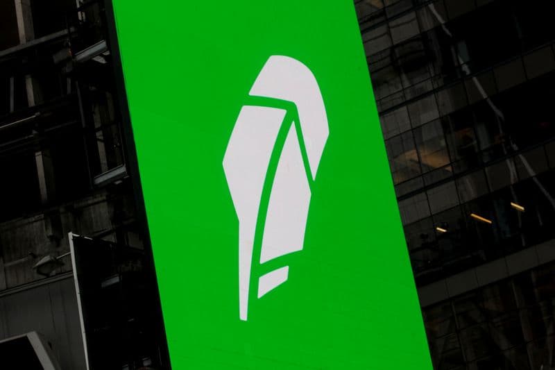 Trading platform Robinhood to cut 10% of its full-time workforce