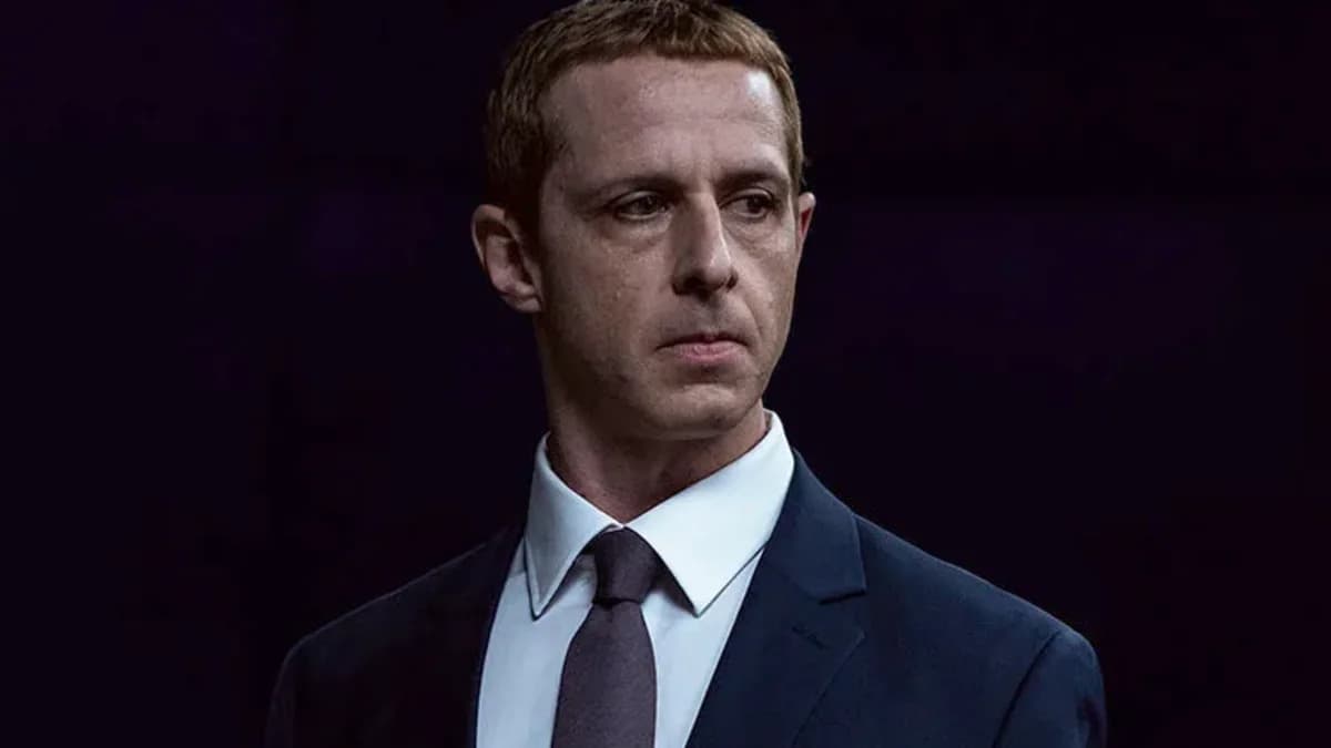 Jeremy Strong becomes Mark Zuckerberg in 'Social Network' sequel