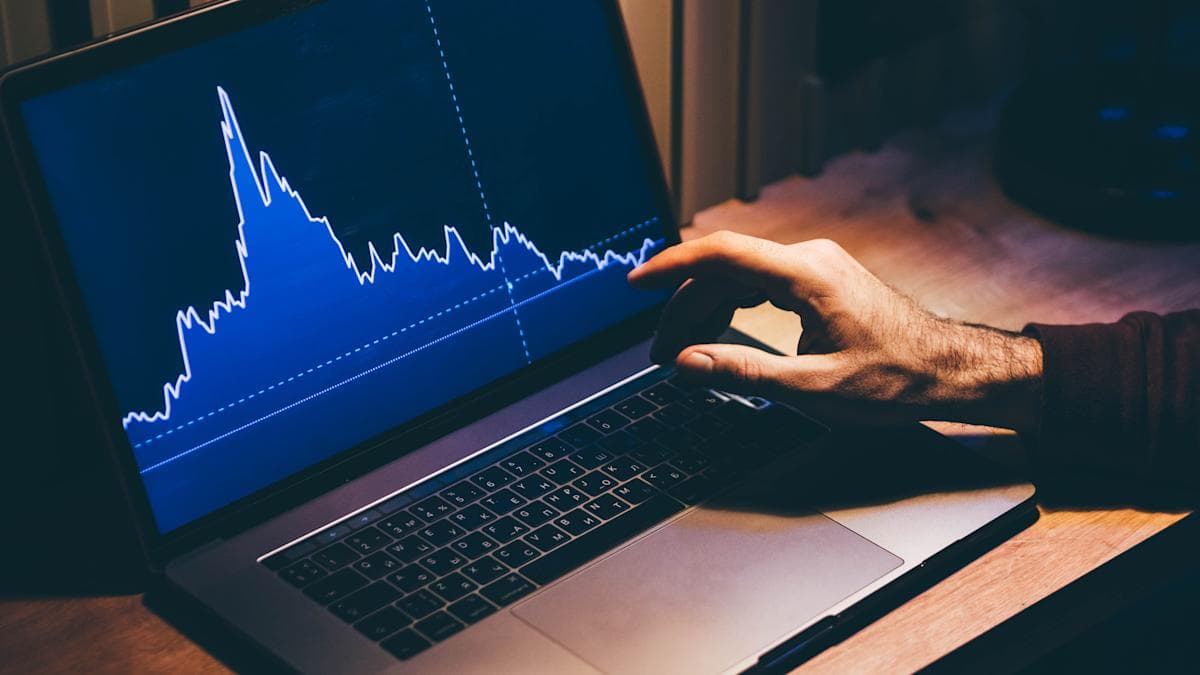 Are retail investors leaning away from software amid tech rally?