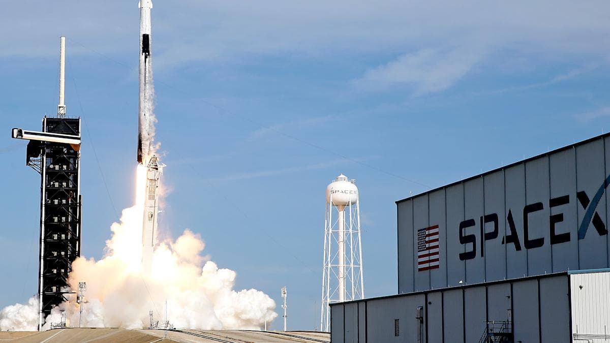 Maybe investors can wait to buy SpaceX after IPO: Lee Munson